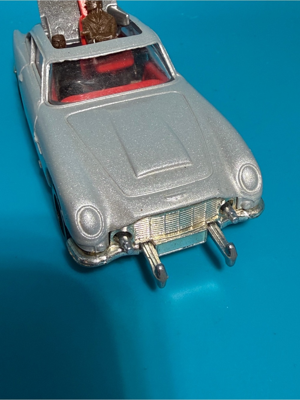 Corgi Toys James Bond 007 Silver Aston Martin - Picture 5 of 11